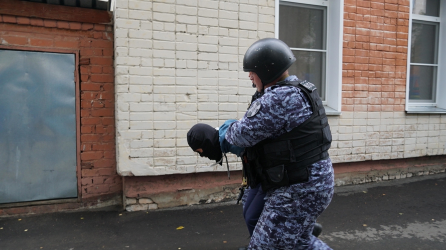 Сотрудники Росгвардии пресекли ряд правонарушений в городских кафе