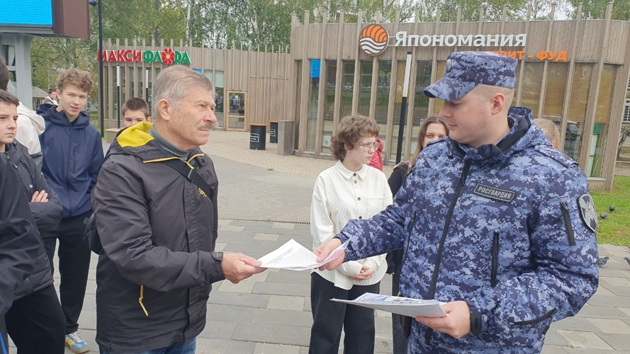 "На службу в Росгвардию". В Кирово-Черецком районе побывал передвижной агитационный пункт ведомства