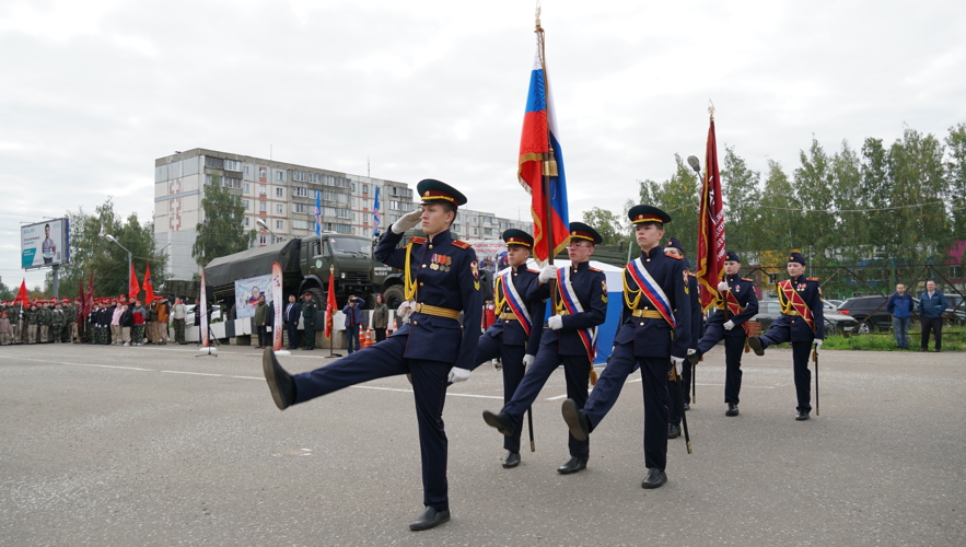 Глава администрации города Кирова поблагодарил руководство теруправления Росгвардии за вклад в военно-патриотическое воспитание молодежи