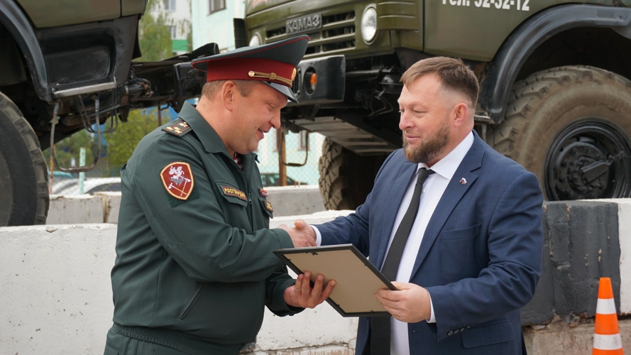 Глава администрации города Кирова поблагодарил руководство теруправления Росгвардии за вклад в военно-патриотическое воспитание молодежи