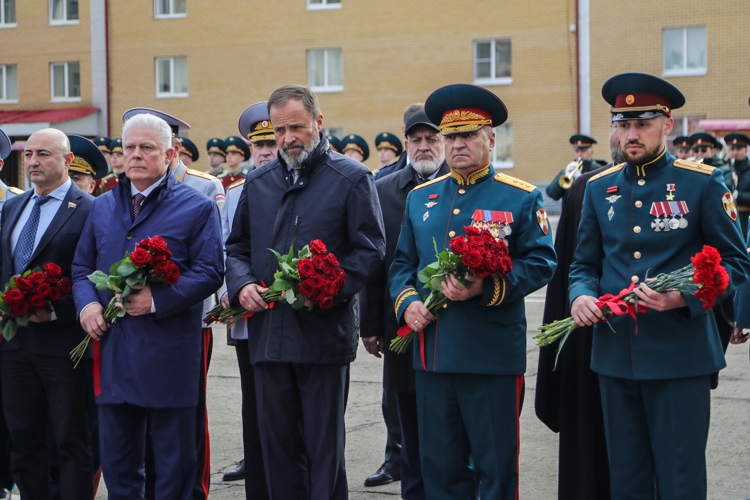 Приволжскому ордена Жукова округу Росгвардии – 45 лет