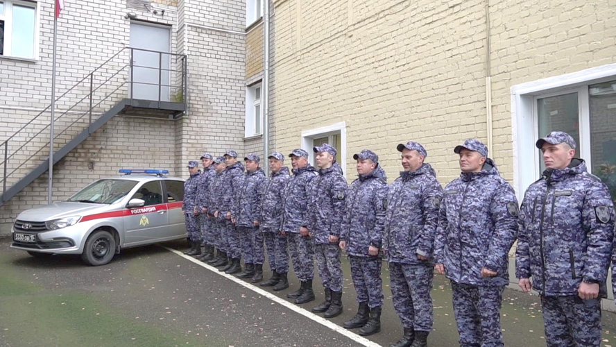 В отделе вневедомственной охраны по городу Кирову состоялась церемония принятия Присяги молодыми сотрудниками Росгвардии