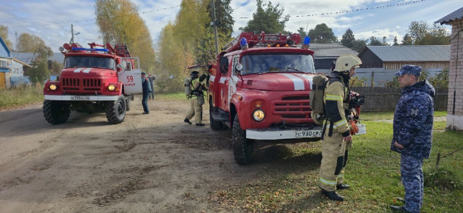 В Юрьянском отделении вневедомственной охраны Росгвардии прошли межведомственные пожарно-тактические занятия 