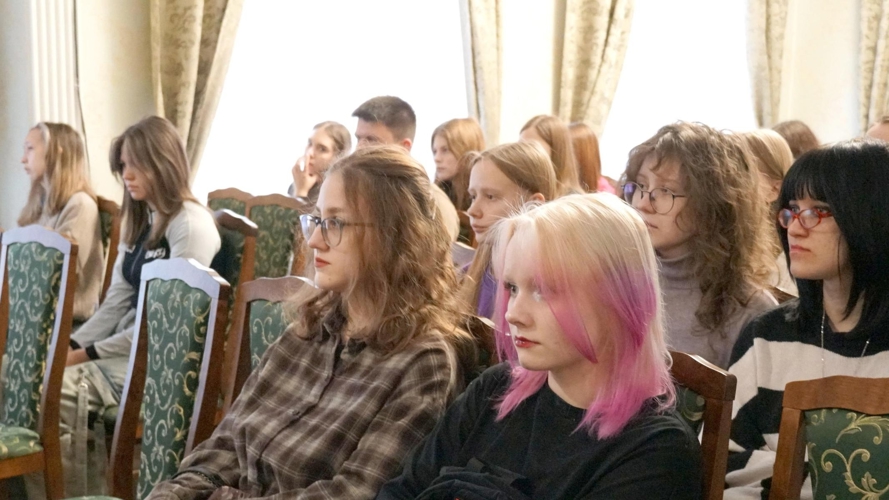 «СВОим примером». В Кирове офицер спецназа Росгвардии стал спикером военно-патриотического проекта