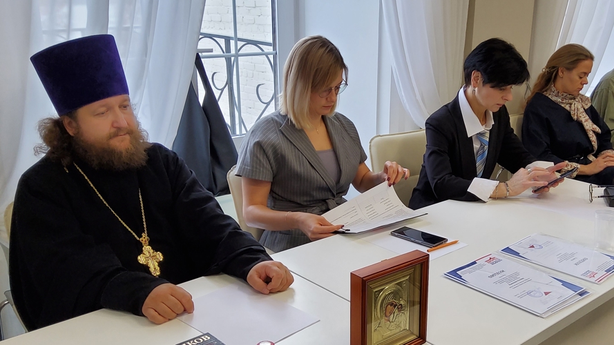 В Кирове ветераны Росгвардии приняли участие в подведении итогов викторины, посвященной Дню народного единства