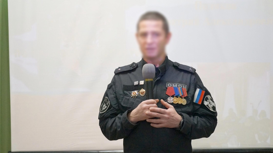 «СВОим примером». В Кирове офицер спецназа Росгвардии стал спикером военно-патриотического проекта