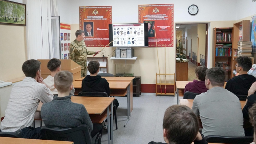 В Кировском соединении Росгвардии состоялся День призывника