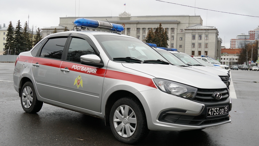В Кирове росгвардейцы задержали подозреваемого в краже