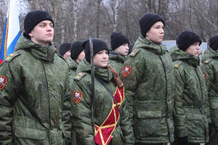 В Кирове подшефные росгвардейцев приняли участие в Линейке Памяти, посвященной Дню Неизвестного солдата 