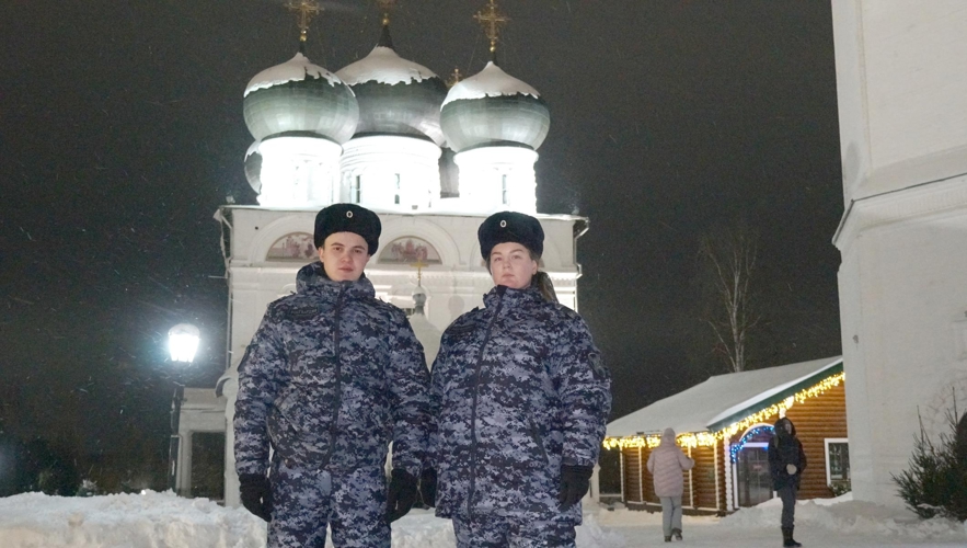 В Кировской области росгвардейцы приняли участие в охране общественного порядка в Рождество