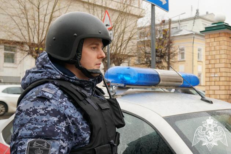 Кировские росгвардейцы задержали подозреваемого в краже 