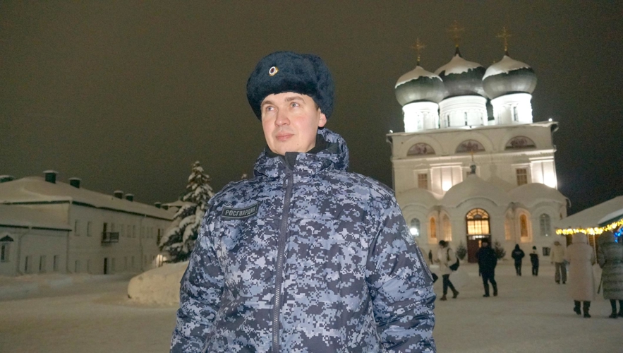 В Кировской области росгвардейцы обеспечивают безопасность граждан во время крещенских богослужений