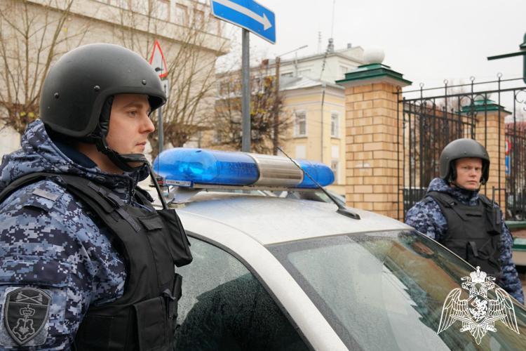 В Кирово-Чепецке росгвардейцы выявили подозреваемого в управлении транспортным средством в состоянии опьянения