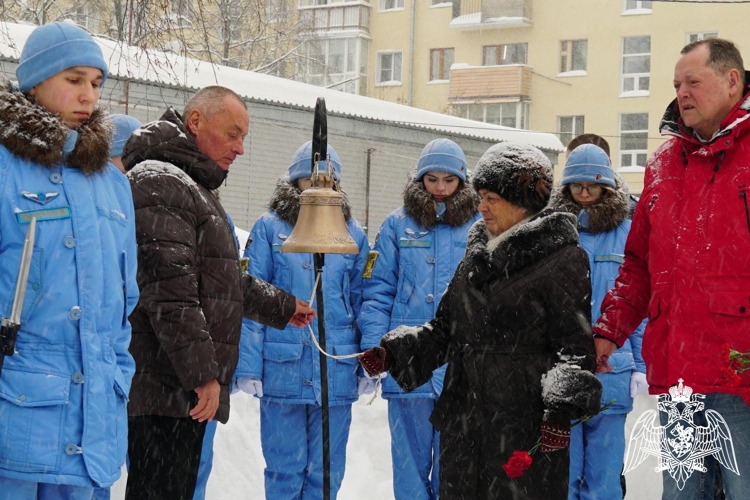 В Кирове в годовщину вывода советских войск из Афганистана ветераны Росгвардии почтили память воинов-интернационалистов