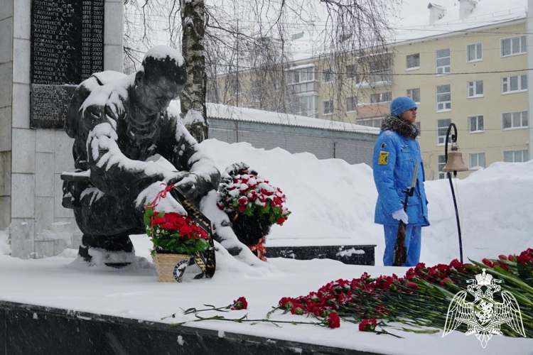 В Кирове в годовщину вывода советских войск из Афганистана ветераны Росгвардии почтили память воинов-интернационалистов