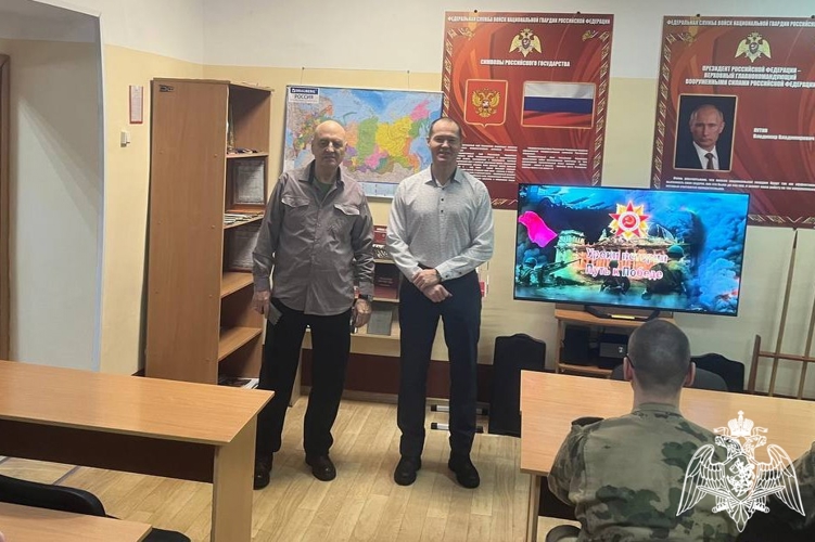 В преддверии юбилея Росгвардии ветеран ведомства реализует авторский проект «Уроки истории. Путь к Победе»