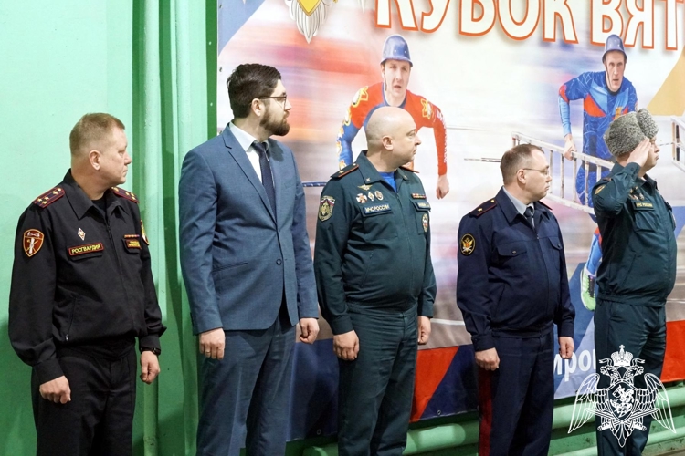 Росгвардейцы — призеры «Кубка Вятки-2026» по пожарно-спасательному спорту
