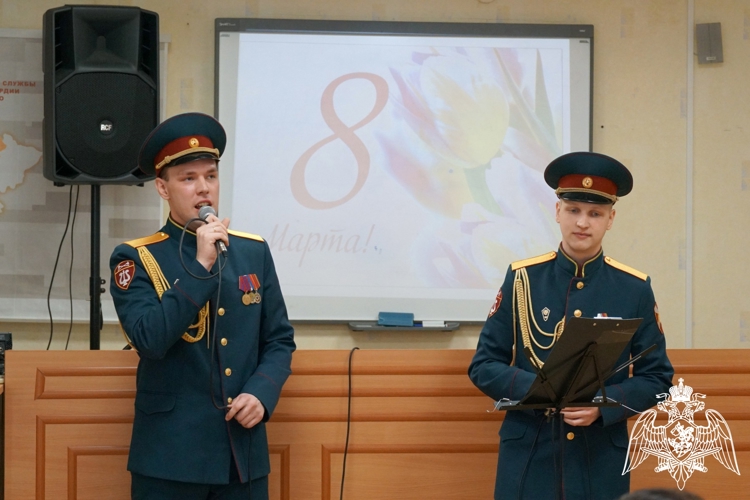 В честь Международного женского дня в Управлении Росгвардии по Кировской области состоялся праздничный концерт 