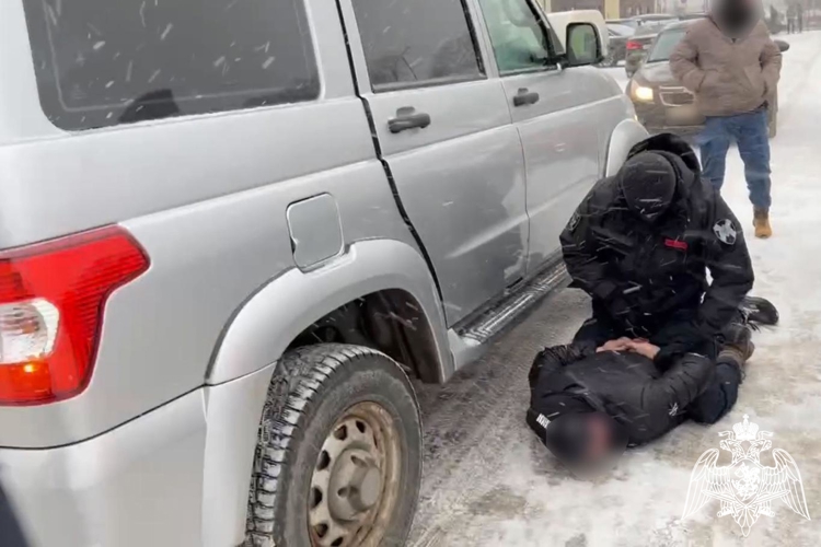 В Кировской области при поддержке СОБР "Щит" пресечена деятельность преступной группы, присваивавшей выплаты участников СВО