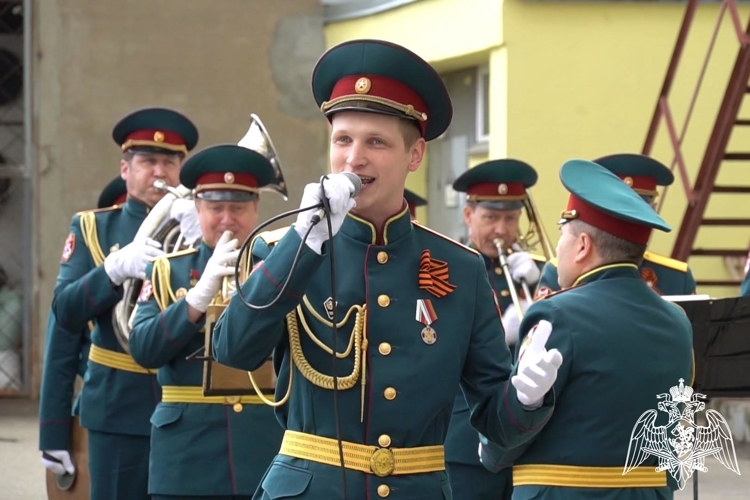 Военный оркестр Кировского соединения Росгвардии отмечает день образования 