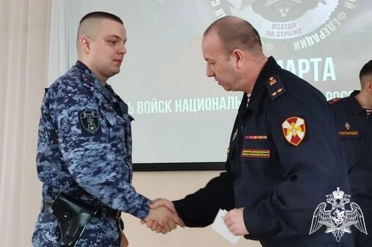 Кировские школьники поздравили росгвардейцев с юбилеем ведомства праздничным концертом