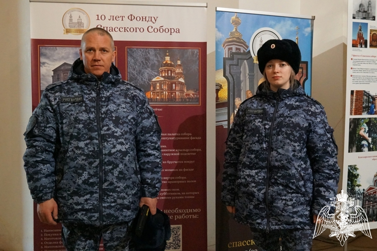 В Кировской области росгвардейцы приняли участие в обеспечении общественной безопасности в пасхальную ночь