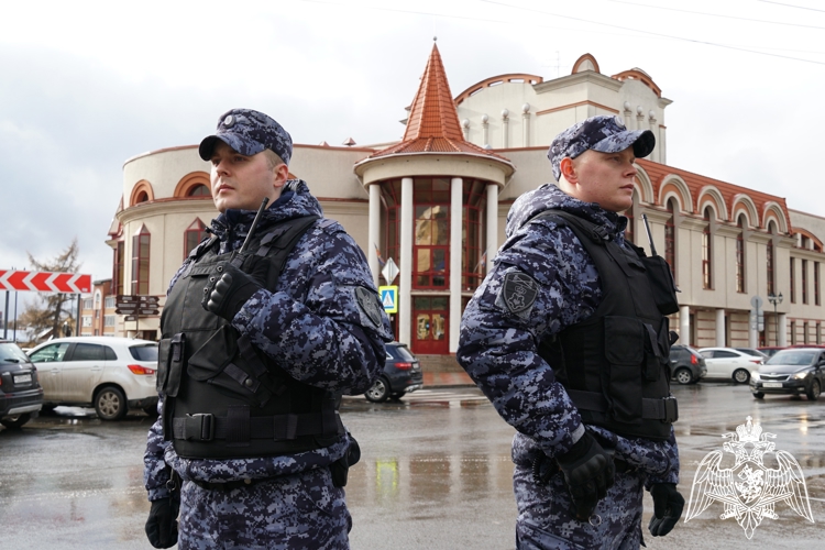В Кирове росгвардейцы задержали подозреваемого в грабеже