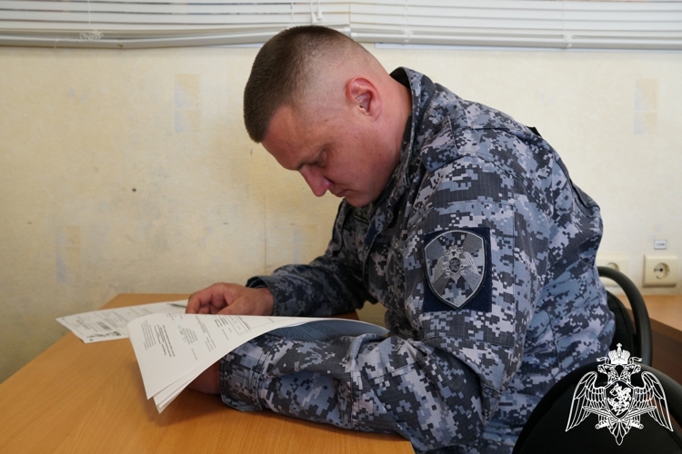 Кировские росгвардейцы приняли участие в Международной просветительско-патриотической акции «Диктант Победы» (видео) 