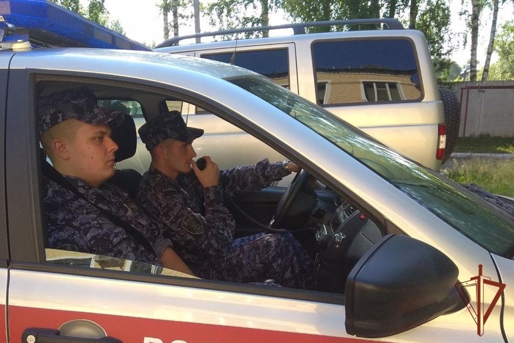 В Кирове росгвардейцы задержали подозреваемую в краже товара 