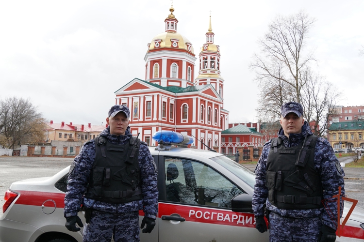 В Кирове росгвардейцы задержали посетителя бара, подозреваемого в хулиганстве