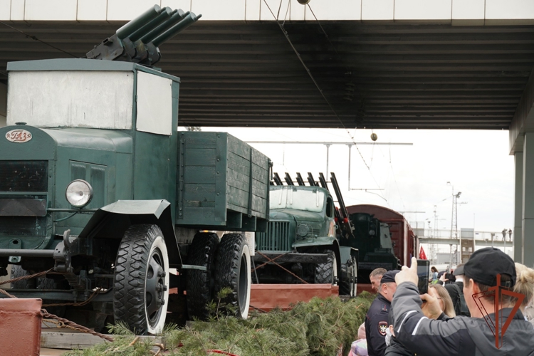 В Кирове росгвардейцы обеспечили общественный порядок во время прибытия «Поезда Победы» (видео)