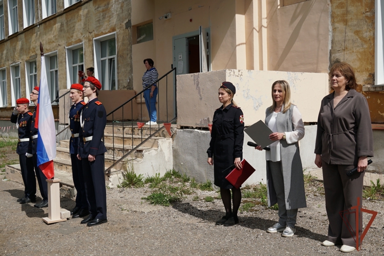 В Кирове росгвардейцы провели игру "Зарницу", посвященную юбилею Росгвардии, для подшефных кадет (видео)