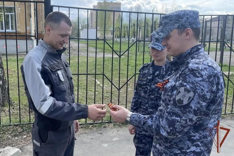 Кировские росгвардейцы присоединились к всероссийской акции "Георгиевская ленточка" 