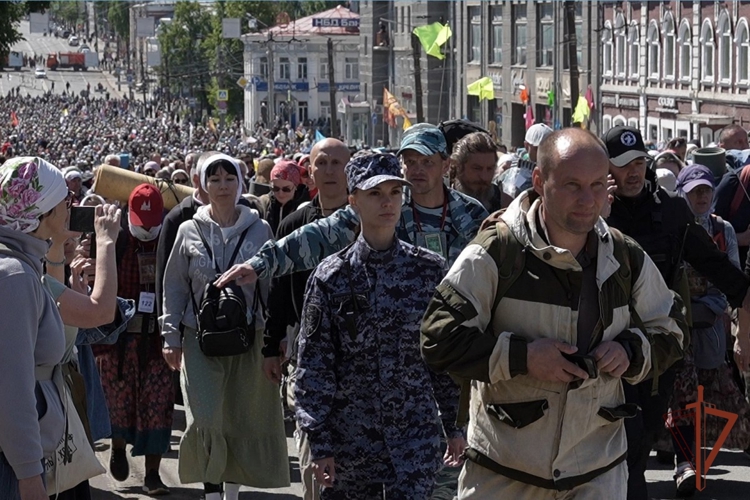 В Кировской области росгвардейцы обеспечивают безопасность участников Великорецкого крестного хода