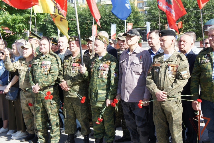 В День ветеранов боевых действий кировские росгвардейцы почтили память погибших товарищей