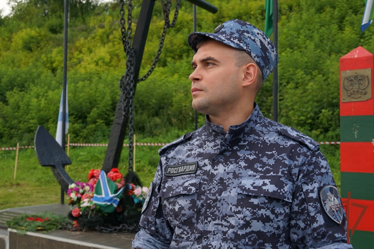 В Кирове росгвардейцы обеспечили безопасность в День ВМФ