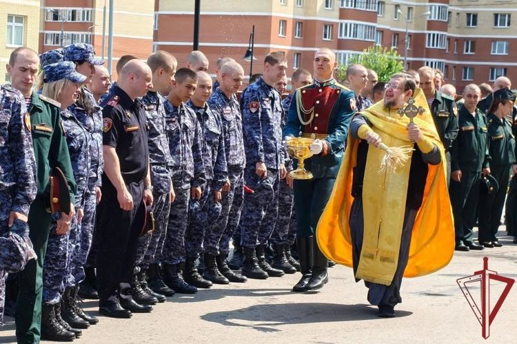 В День Крещения Руси в Князь-Владимирском храме – Главном храме Росгвардии состоялся праздничный молебен с крестным ходом