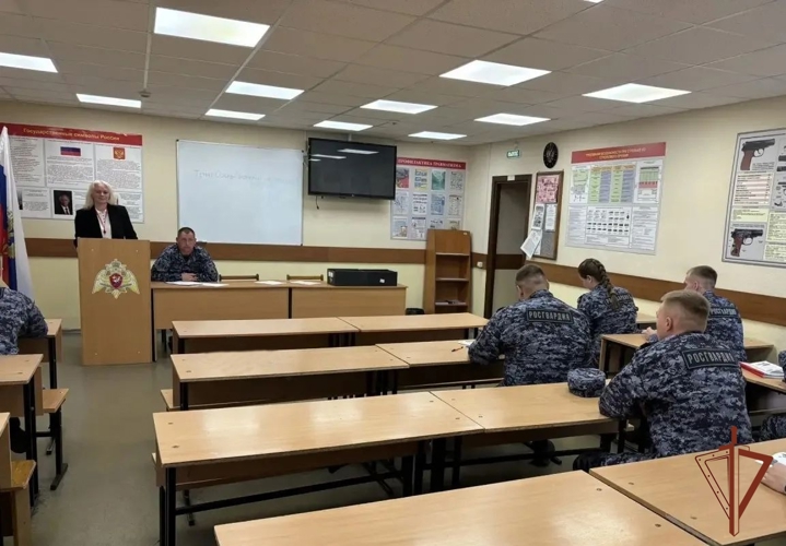 В Кирове прошла лекция по финансовой грамотности для сотрудников вневедомственной охраны Росгвардии