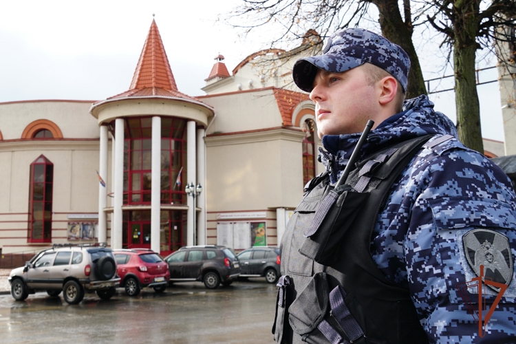 В Кировские росгвардейцы задержали подозреваемого в нанесении побоев