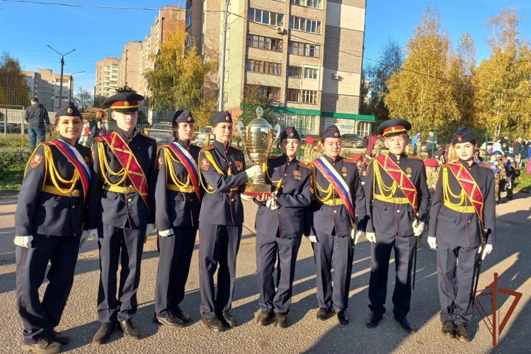 Военнослужащие Кировского соединения ВНГ РФ рассказали кадетам о ведомственных вузах Росгвардии и пригласили на службу 