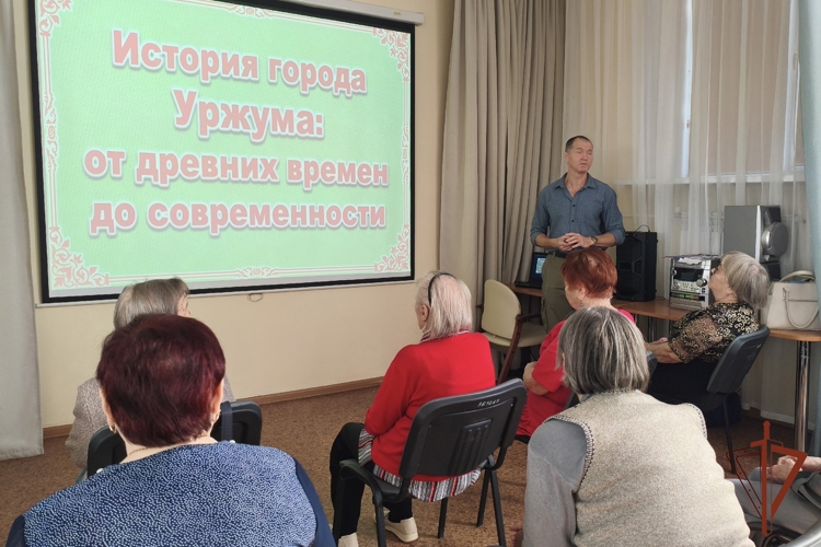 Ветеран Росгвардии провел виртуальную экскурсию по Уржуму для кировчан