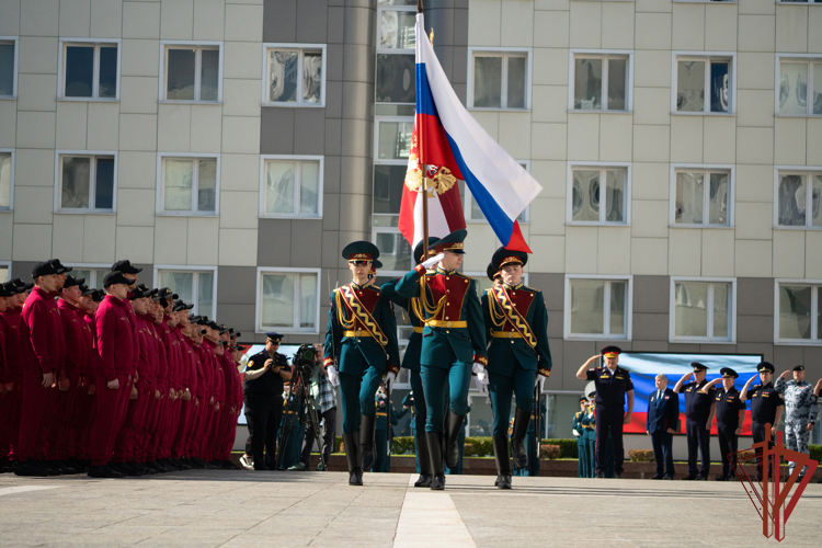 Заместитель директора Росгвардии генерал-полковник Василий Сонин поздравил победителей Всероссийского конкурса профессионального мастерства «Лучший по профессии»