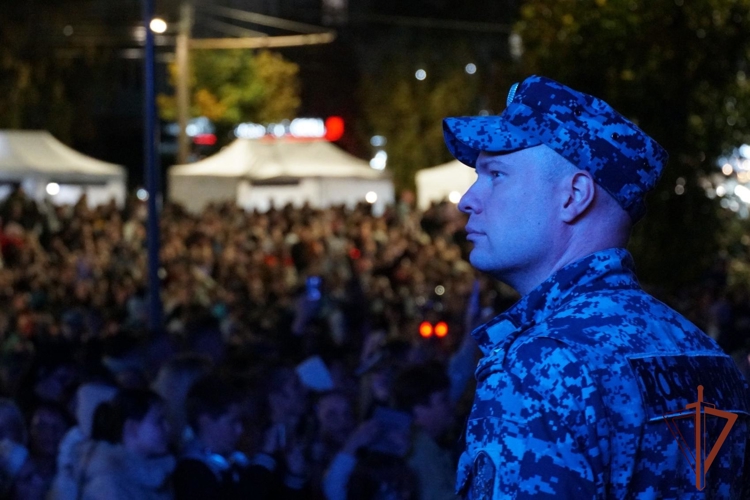  В Кирове росгвардейцы обеспечили общественный порядок во время Дня города
